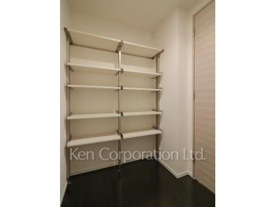 芝浦アイランド エアタワーの写真 パントリー ※31階の同じ間取タイプを撮影。仕様が異なることがあります。