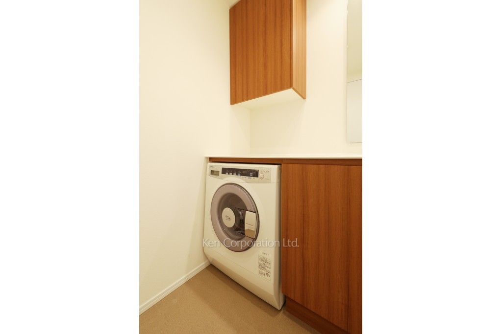 洗濯乾燥機 ※29階の同じ間取タイプを撮影。仕様が異なることがあります。