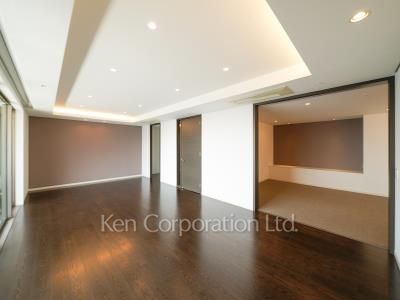 芝浦アイランド エアタワーの写真 居室（LDなど） ※47階の同じ間取タイプを撮影。仕様が異なることがあります。