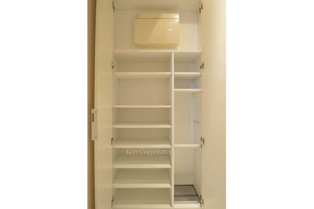 コンフォリア代官山青葉台の写真 シューズクローゼット