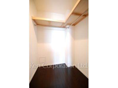 パークアクシス渋谷桜丘の写真 ウォークインクローゼット ※12階の同じ間取タイプを撮影。仕様が異なることがあります。