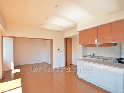 リエトコート アルクスタワーの写真 居室（LDなど） ※8階の同じ間取タイプを撮影。仕様が異なることがあります。