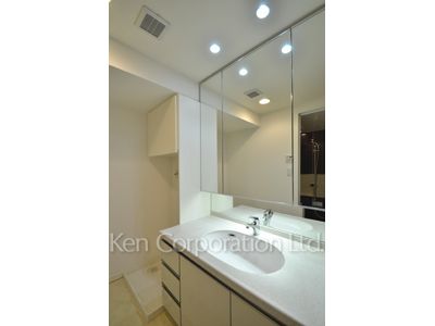 リエトコート アルクスタワーの写真 パウダールーム ※8階の同じ間取タイプを撮影。仕様が異なることがあります。