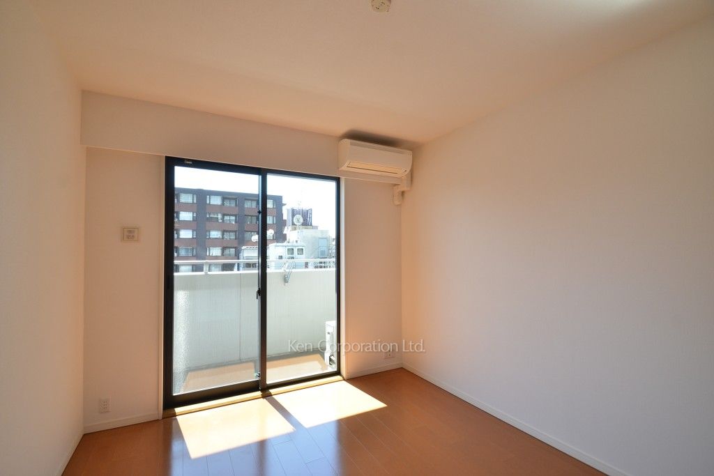 リエトコート アルクスタワーの写真 ベッドルーム ※8階の同じ間取タイプを撮影。仕様が異なることがあります。