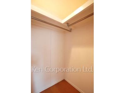 リエトコート アルクスタワーの写真 ウォークインクローゼット ※9階の同じ間取タイプを撮影。仕様が異なることがあります。