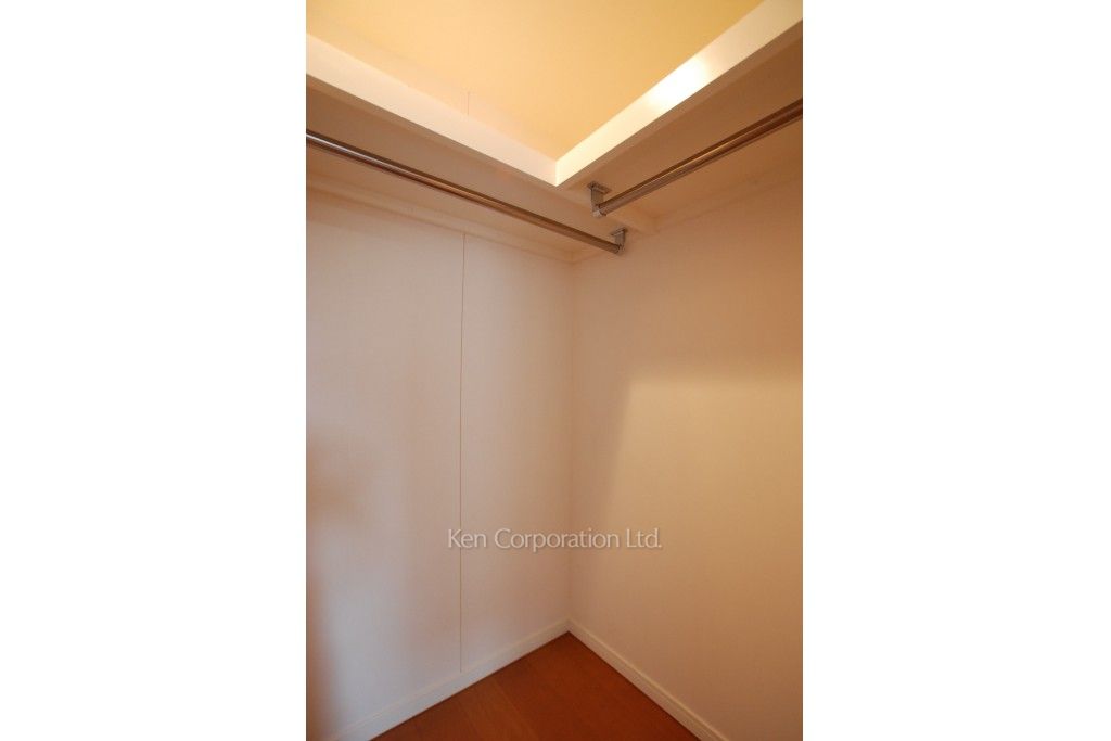 リエトコート アルクスタワーの写真 ウォークインクローゼット ※9階の同じ間取タイプを撮影。仕様が異なることがあります。