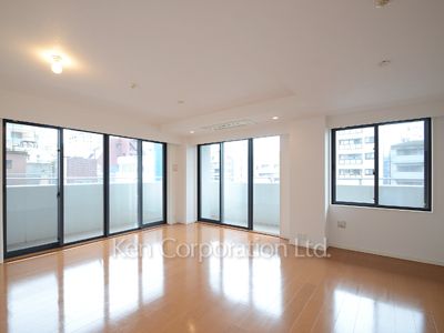 居室（LDなど） ※5階の同じ間取タイプを撮影。仕様が異なることがあります。