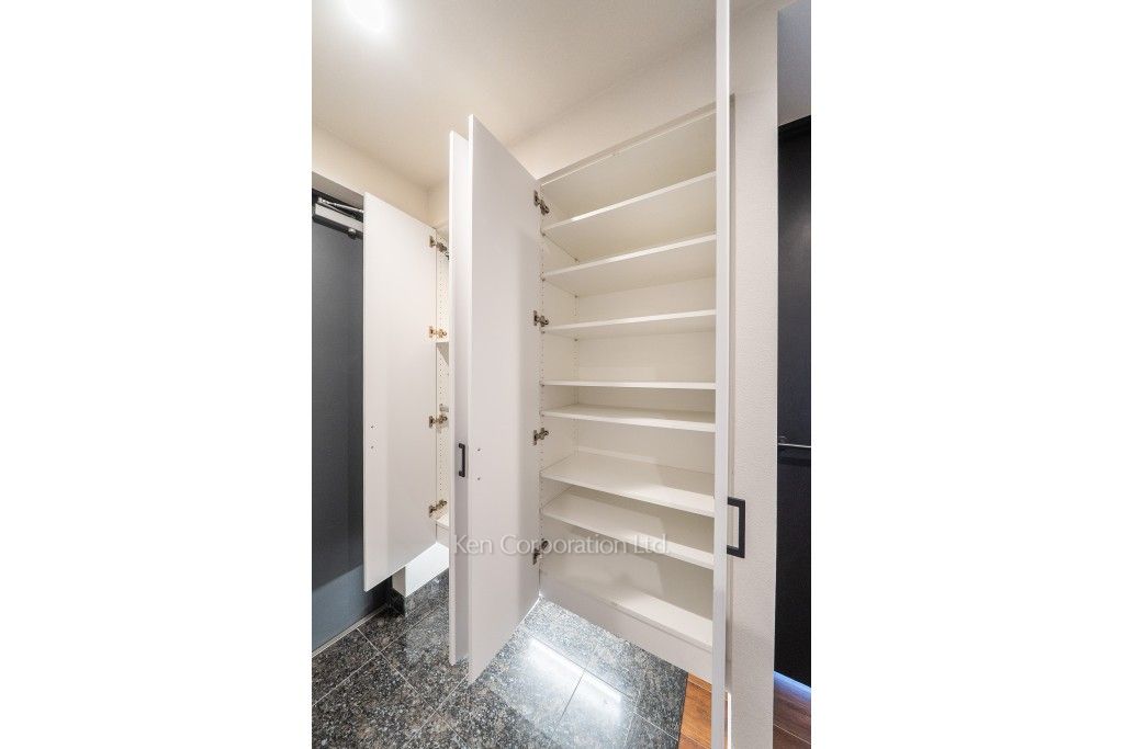 リエトコート アルクスタワーの写真 シューズクローゼット