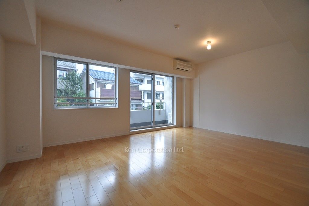 カスタリア高輪の写真 リビングダイニング