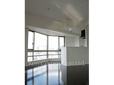 パークキューブ愛宕山タワーの写真 リビングダイニング