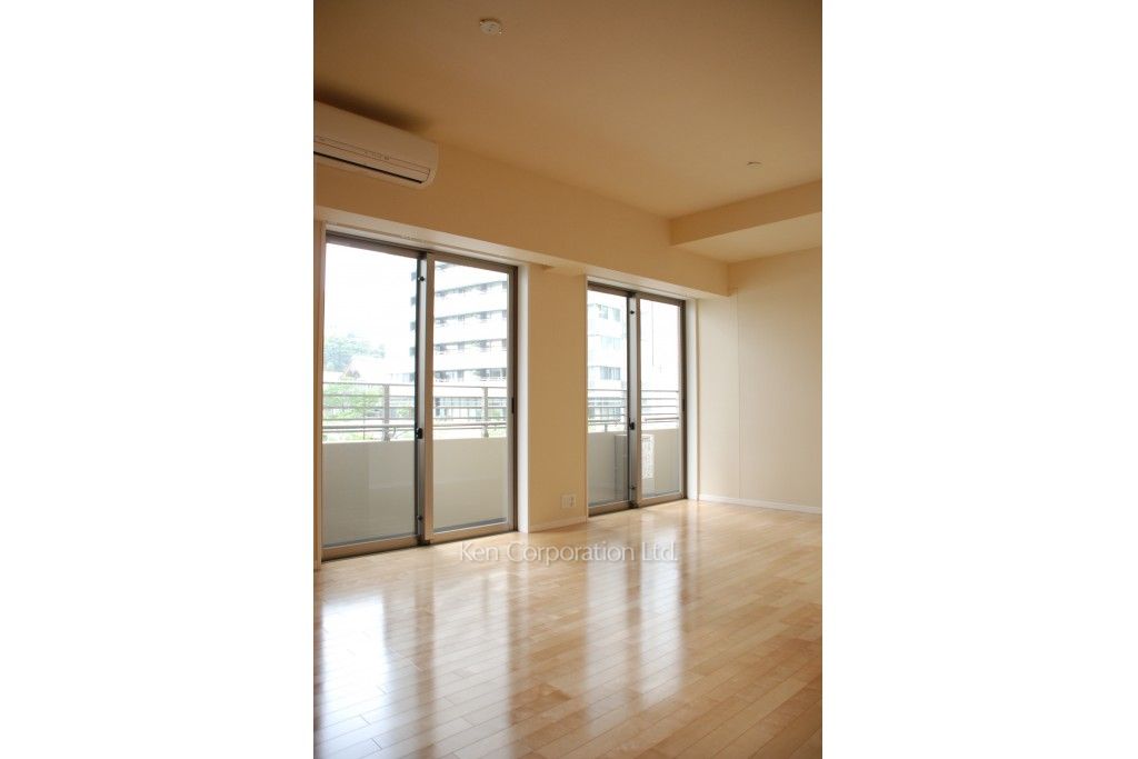 パークキューブ愛宕山タワーの写真 リビングダイニング