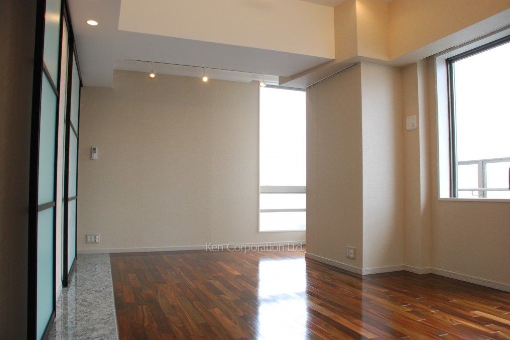 パークキューブ愛宕山タワーの写真 リビングダイニング