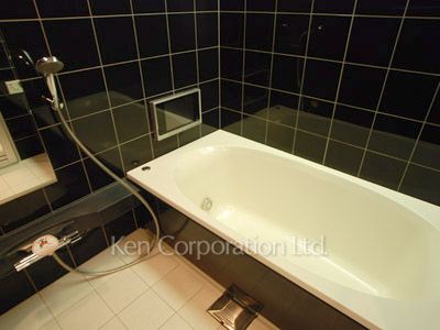 レジディア北新宿の写真 バスルーム ※1階の同じ間取タイプを撮影。仕様が異なることがあります。