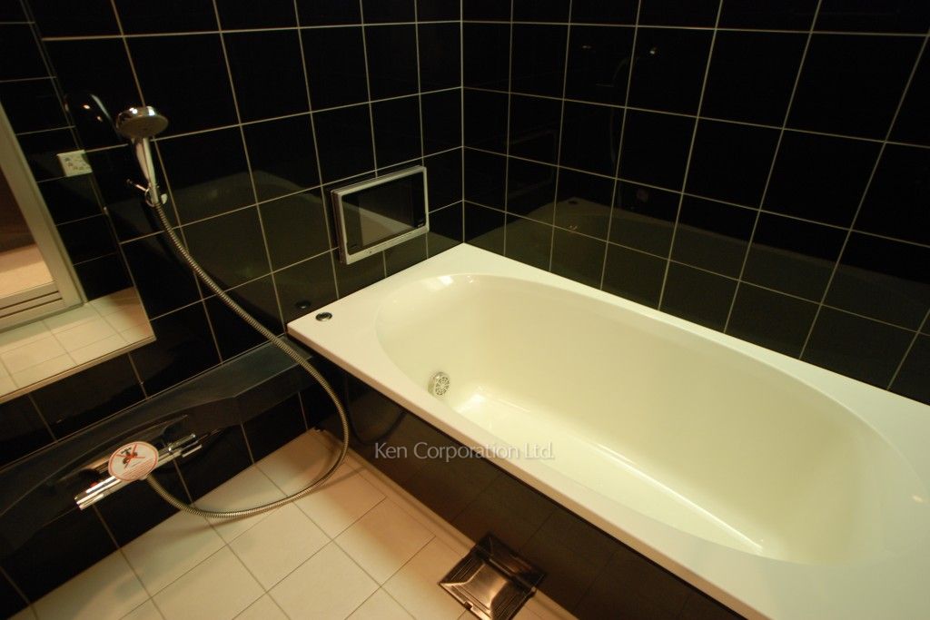 レジディア北新宿の写真 バスルーム ※1階の同じ間取タイプを撮影。仕様が異なることがあります。