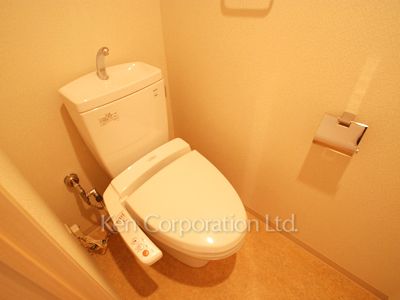 トイレ ※8階の同じ間取タイプを撮影。仕様が異なることがあります。