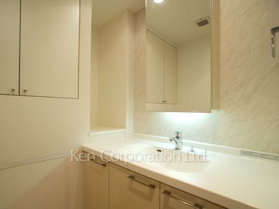 レジディア日本橋馬喰町の写真 パウダールーム ※7階の同じ間取タイプを撮影。仕様が異なることがあります。