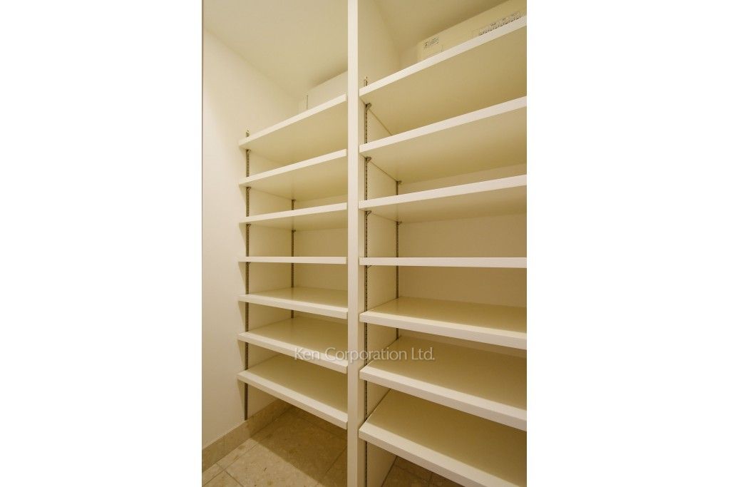 レジディア日本橋馬喰町の写真 シューズインクローゼット ※10階の同じ間取タイプを撮影。仕様が異なることがあります。