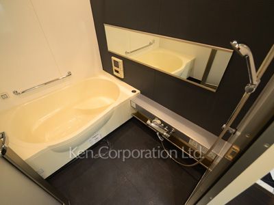 バスルーム ※3階の同じ間取タイプを撮影。仕様が異なることがあります。