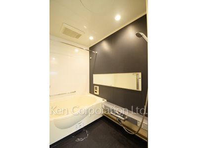 バスルーム ※3階の同じ間取タイプを撮影。仕様が異なることがあります。