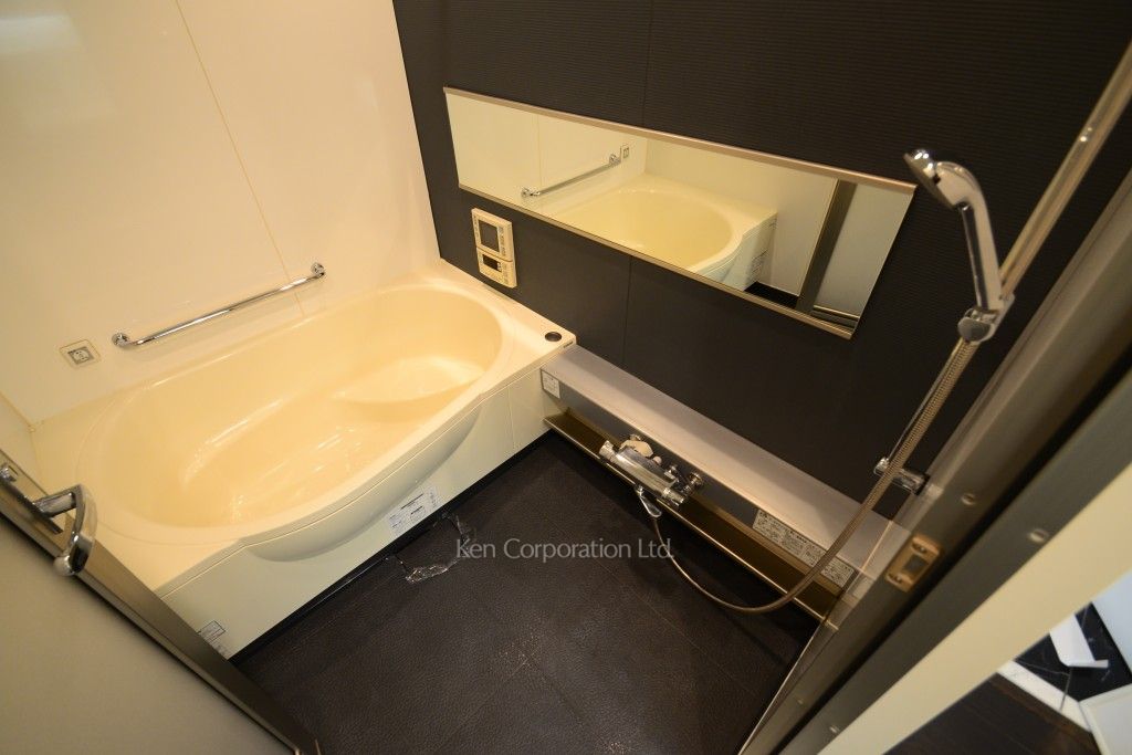 レジディア恵比寿南の写真 バスルーム ※3階の同じ間取タイプを撮影。仕様が異なることがあります。