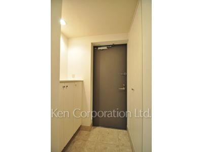 プライマル渋谷桜丘の写真 玄関 ※2階の同じ間取タイプを撮影。仕様が異なることがあります。