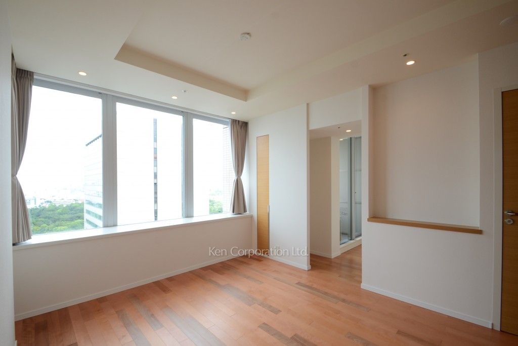 パークアクシス青山一丁目タワーの写真 リビングダイニング ※21階の同じ間取タイプを撮影。仕様が異なることがあります。