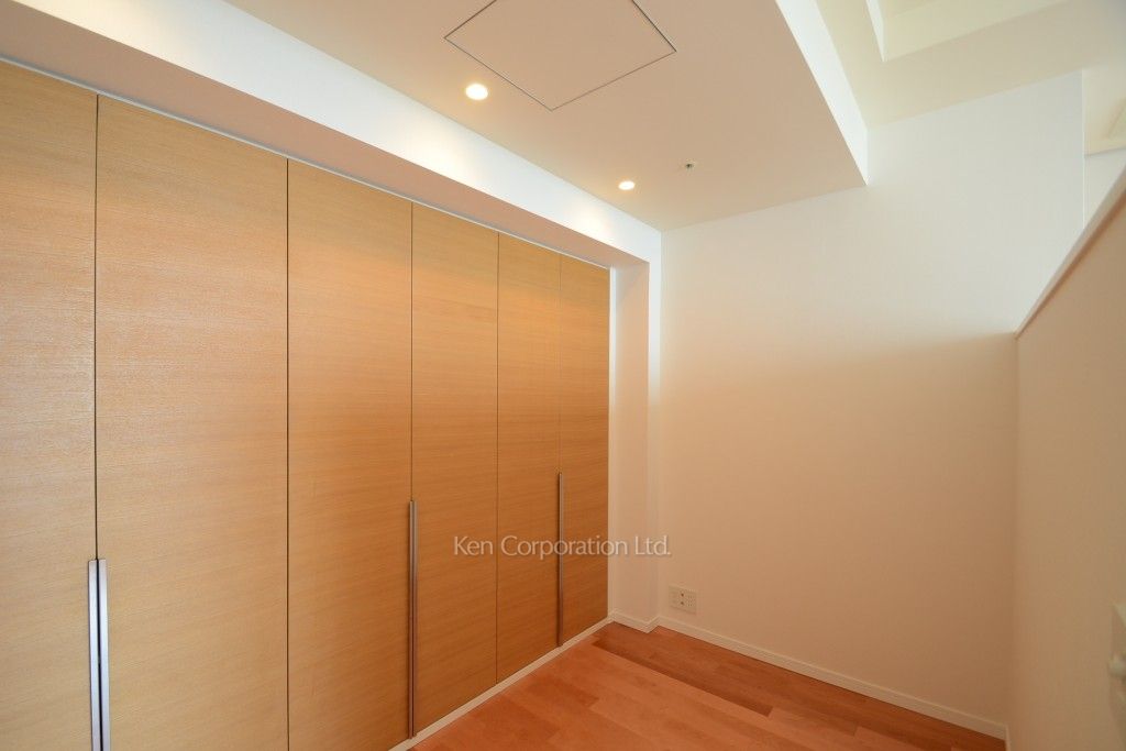 パークアクシス青山一丁目タワーの写真 リビングダイニング ※21階の同じ間取タイプを撮影。仕様が異なることがあります。