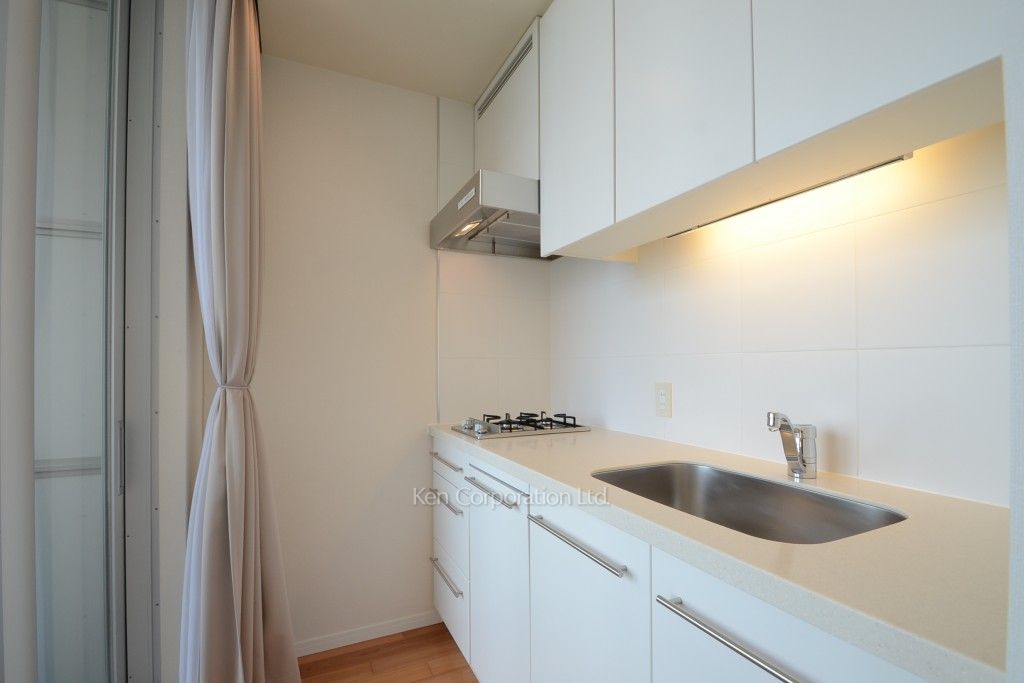 パークアクシス青山一丁目タワーの写真 キッチン ※21階の同じ間取タイプを撮影。仕様が異なることがあります。