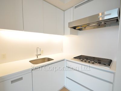 パークアクシス青山一丁目タワーの写真 キッチン ※20階の同じ間取タイプを撮影。仕様が異なることがあります。