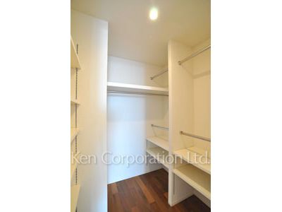 パークアクシス青山一丁目タワーの写真 ウォークインクローゼット ※23階の同じ間取タイプを撮影。仕様が異なることがあります。