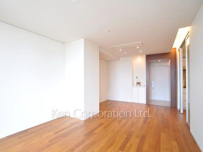 パークアクシス青山一丁目タワーの写真 リビングダイニング ※23階の同じ間取タイプを撮影。仕様が異なることがあります。