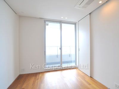 パークアクシス青山一丁目タワーの写真 ベッドルーム ※23階の同じ間取タイプを撮影。仕様が異なることがあります。