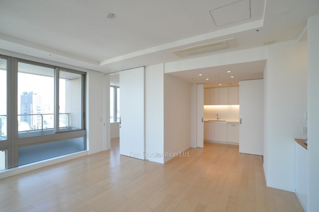 パークアクシス青山一丁目タワーの写真 リビングダイニング