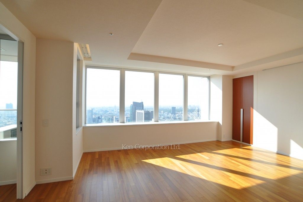 パークアクシス青山一丁目タワーの写真 リビングダイニング ※34階の同じ間取タイプを撮影。仕様が異なることがあります。