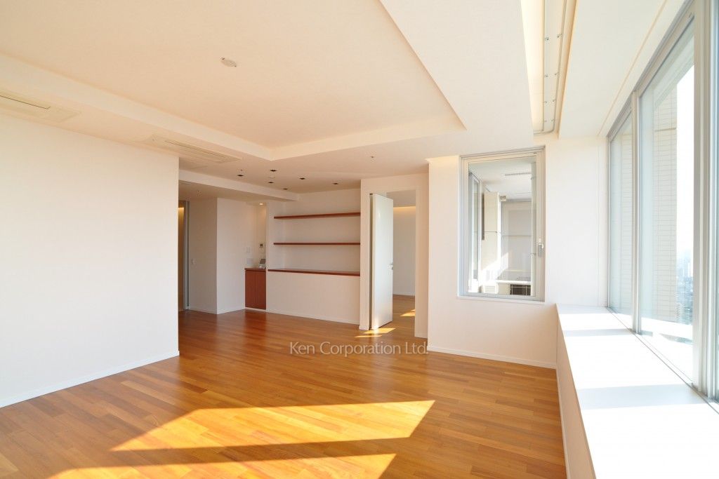 パークアクシス青山一丁目タワーの写真 リビングダイニング ※34階の同じ間取タイプを撮影。仕様が異なることがあります。