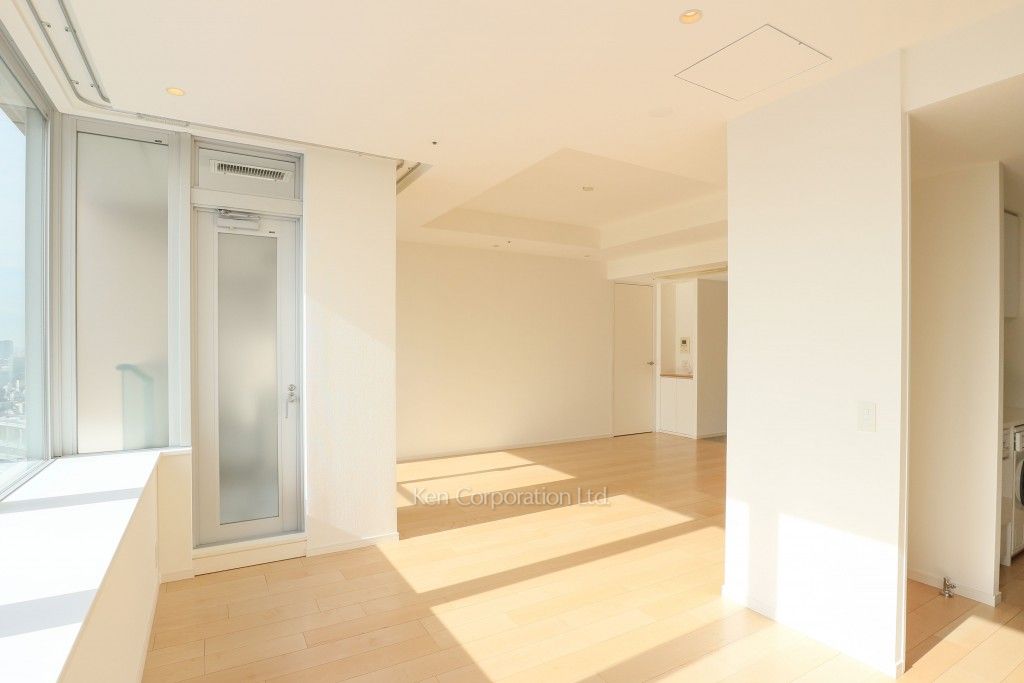 パークアクシス青山一丁目タワーの写真 リビングダイニング