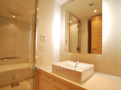 パークアクシス青山一丁目タワーの写真 パウダールーム ※8階の同じ間取タイプを撮影。仕様が異なることがあります。