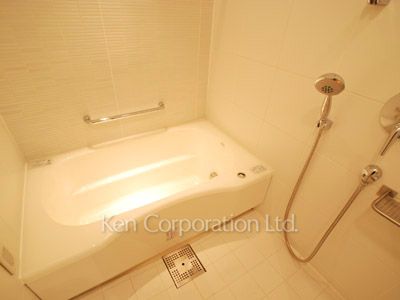 パークアクシス青山一丁目タワーの写真 バスルーム ※8階の同じ間取タイプを撮影。仕様が異なることがあります。