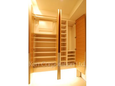 パークアクシス青山一丁目タワーの写真 シューズクローゼット ※8階の同じ間取タイプを撮影。仕様が異なることがあります。