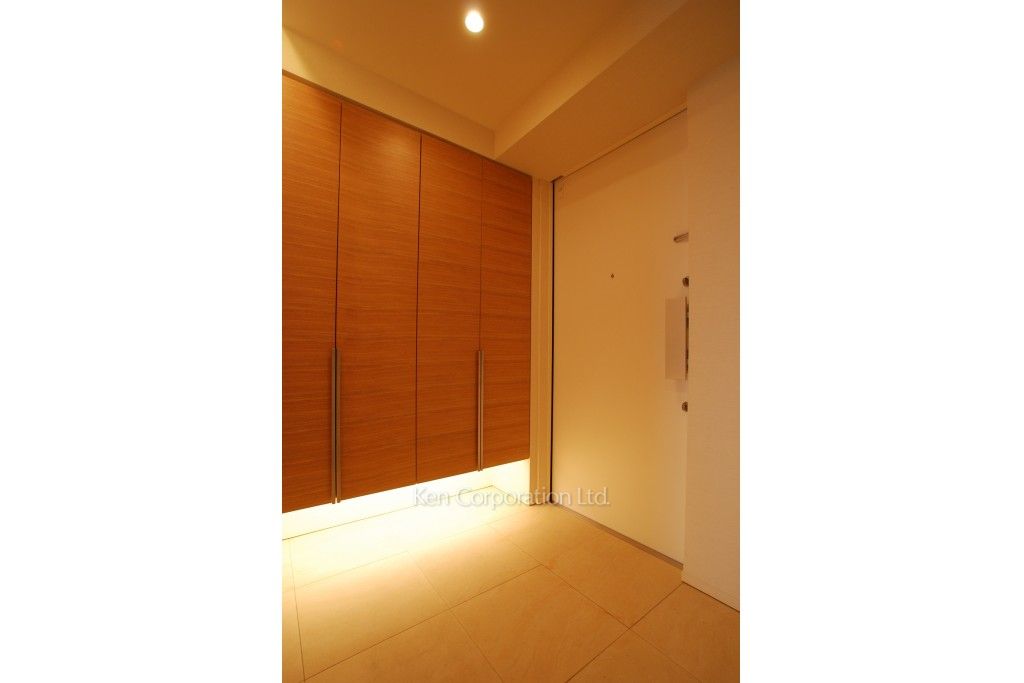 パークアクシス青山一丁目タワーの写真 玄関 ※8階の同じ間取タイプを撮影。仕様が異なることがあります。