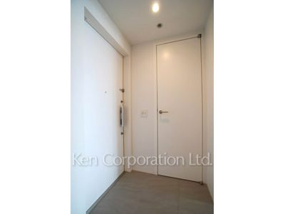 玄関 ※23階の同じ間取タイプを撮影。仕様が異なることがあります。