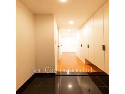 玄関 ※写真・画像は実際と異なる場合がございます。部屋写真は同一タイプのものです。（ただし、画像中にタイプ名の記載がある場合はその記載内容を優先します。）