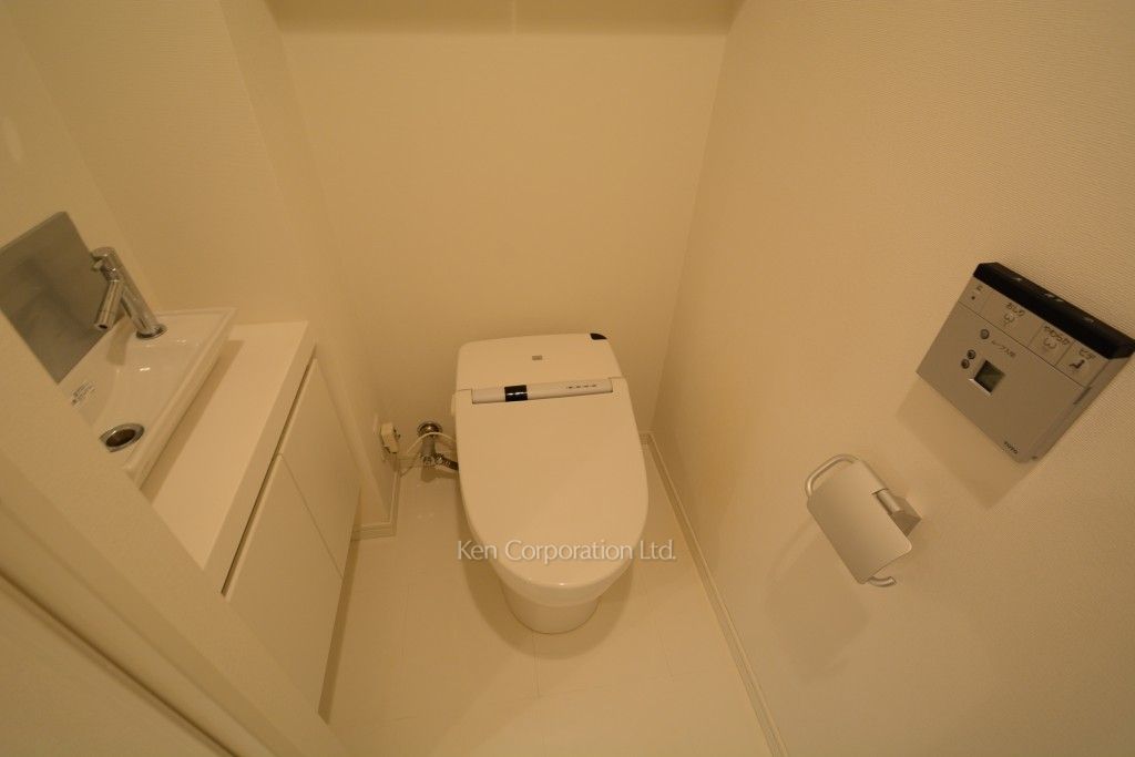 LaSante麻布十番の写真 トイレ ※9階の同じ間取タイプを撮影。仕様が異なることがあります。