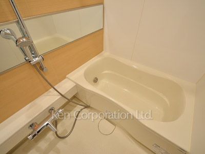 LaSante麻布十番の写真 バスルーム ※3階の同じ間取タイプを撮影。仕様が異なることがあります。