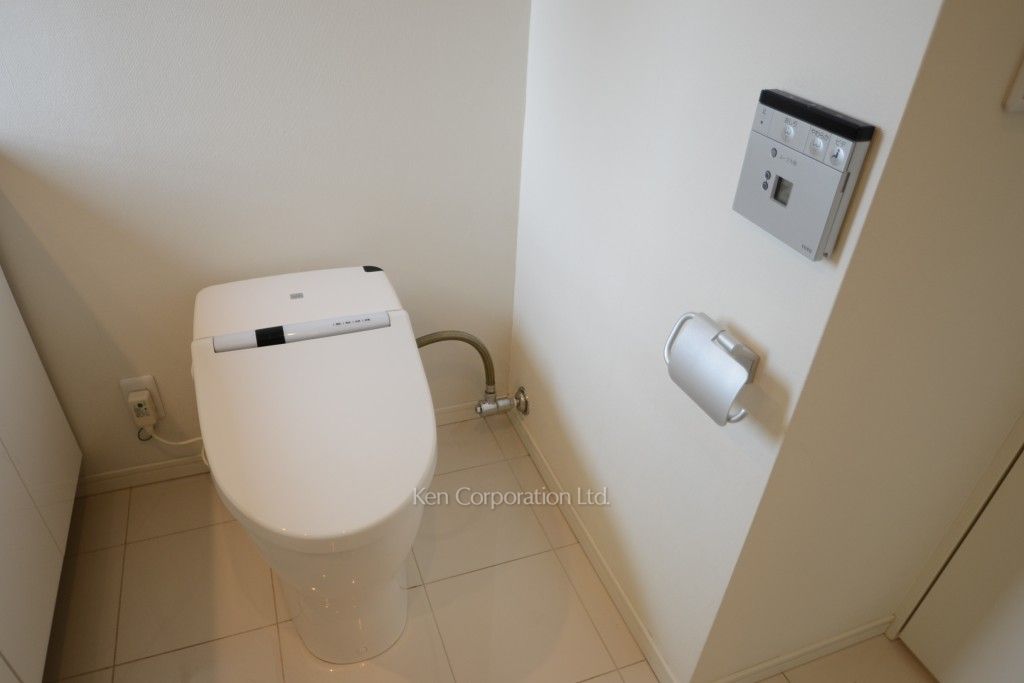 LaSante麻布十番の写真 トイレ ※16階の同じ間取タイプを撮影。仕様が異なることがあります。