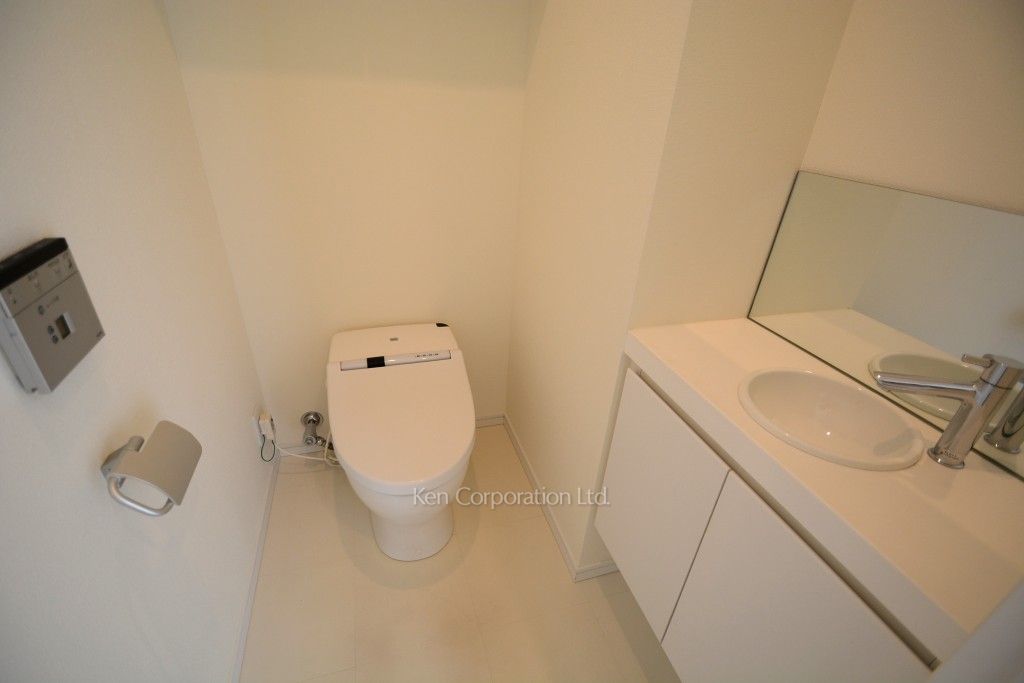 トイレ ※13階の同じ間取タイプを撮影。仕様が異なることがあります。（16階・1LDK）  ※写真の無断転載禁止