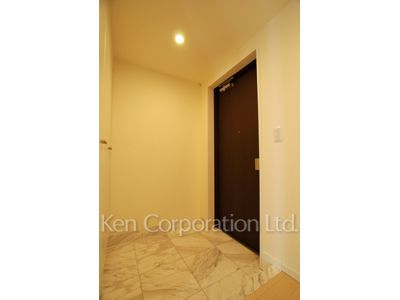 THE TOKYO TOWERS(賃貸専用部分)の写真 玄関 ※17階の同じ間取タイプを撮影。仕様が異なることがあります。