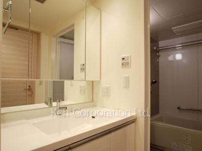 THE TOKYO TOWERS(賃貸専用部分)の写真 パウダールーム ※17階の同じ間取タイプを撮影。仕様が異なることがあります。