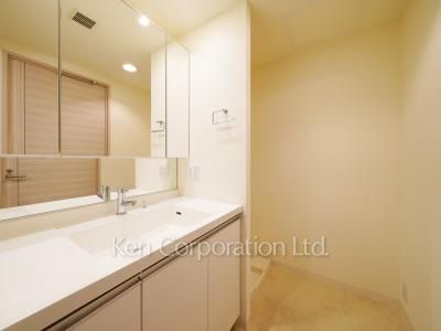 THE TOKYO TOWERS(賃貸専用部分)の写真 パウダールーム ※20階の同じ間取タイプを撮影。仕様が異なることがあります。