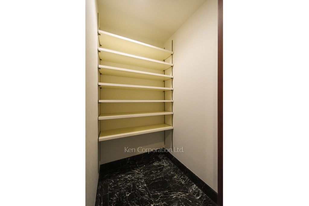 THE TOKYO TOWERS(賃貸専用部分)の写真 シューズインクローゼット